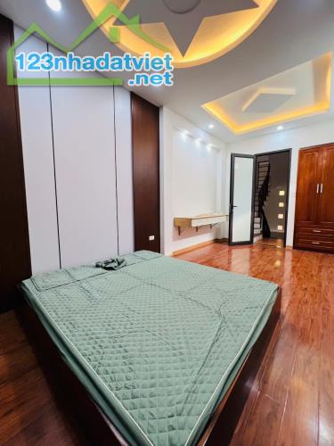 Nhà Nguyễn Khánh Toàn 30m2 - 5 Tầng - Siêu Hiếm - Phố Vip Tại Hà Nội - Nhà Ở Sướng - Nhà - 1