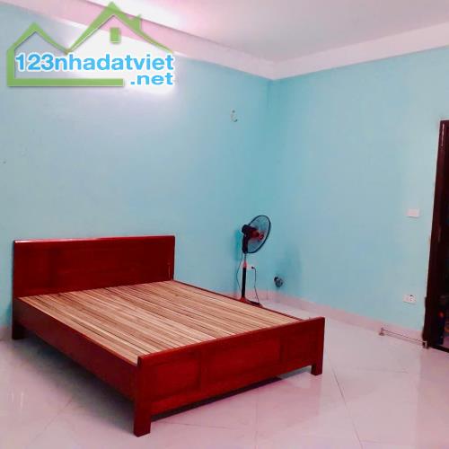 BÁN NHÀ MẶT TIỀN CỔ NHUẾ -  BẮC TỪ LIÊM  - 43M2 - 4M3 MẶT TIỀN - GẦN CHỢ - TRƯỜNG HỌC - 2