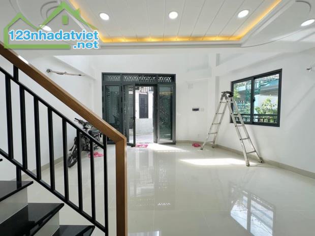 NHÀ MỚI ĐẸP Hoàng Hoa Thám P5 Bình Thạnh, giá chỉ 7.9 tỷ - HXH - LÔ GÓC - 4 Tầng - 40m2 - 4