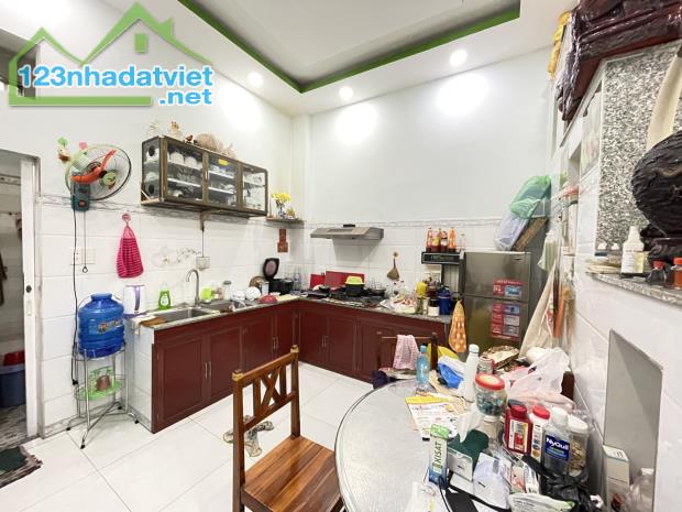 Bán Nhà Đường 26/3 Bình Tân, Cạnh AEON Tân Phú, 3 Tầng, 4 phòng ngủ, hẻm xe tải, chỉ 4tỷ55