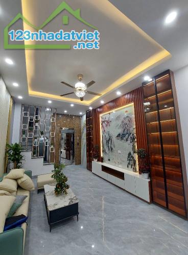 Bán Nhà Phố Xuân La 40m2 x 6 tầng thang máy, nhà mới kính koong full nội thất với 3 phòng - 2