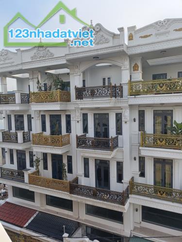 Bán Nhà khu phân lô Đường số 18b, 4 Tầng, 5 Phòng, chỉ 6tỷ 050