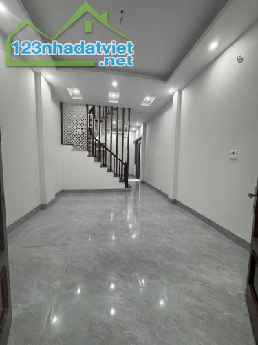 BÁN NHÀ PHỐ DƯƠNG VĂN BÉ, TIMES CITY 43 M2,  5 TẦNG,MT 3.8M. GIÁ 7.5 TỶ,ĐẸP LONG LANH.