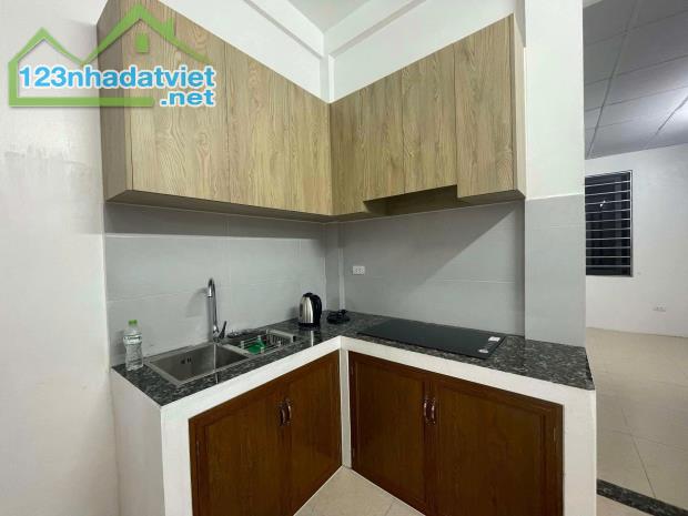 Cho thuê căn hộ 55m2, 2 ngủ, 1 WC chỉ 6 Triệu ở gia đình Phố Khương Đình, Thanh Xuân - 3