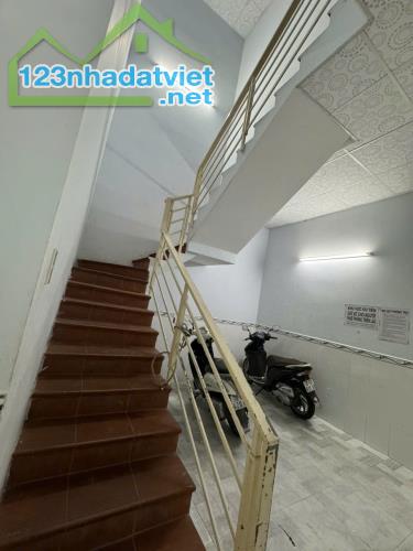 Bán nhà MTKD LÝ Thánh Tông quận Tân Phú CN 77- 4.4 x 17- 2 tầng -7 tỷ tl