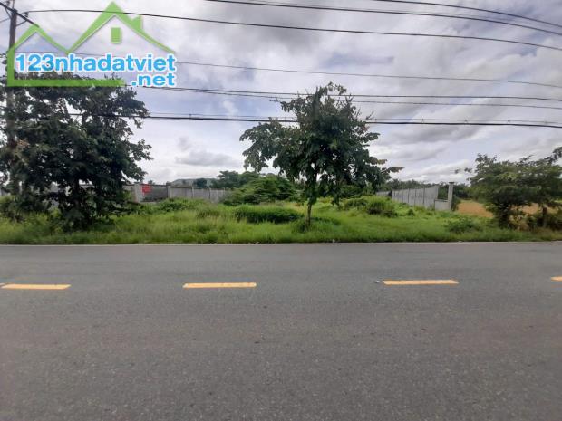 BÁN LÔ ĐẤT MẶT TIỀN TỈNH LỘ 2, CỦ CHI , 1800M2 , BAO THUẾ PHÍ
