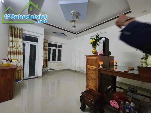 NHÀ MẶT TIỀN PHẦN LĂNG 11 - 82M2 - 3 TẦNG - GẦN HUỲNH NGỌC HUỆ - NHÀ KIÊN CỐ - 5.95 TỶ - 2