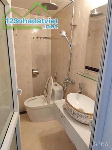 Bán nhà phố Tạ Quang Bửu 30m2x5 tầng, gần phố 10m sđcc giá 5.8 tỷ - 2