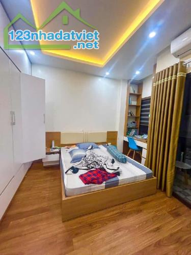 NHÀ NGÕ 622 MINH KHAI  - HÀNG XÓM TIMECITY  – 20 M RA Ô TÔ -DT 32 GIÁ 7.6 TỶ - 2