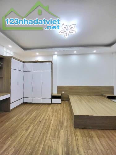 BÁN NHÀ HOÀNG MAI GẦN Ô TÔ 75M X 5T X  NHỈNH 8.9 TỶ. - 2