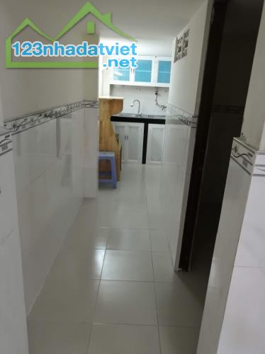 Nhà 2 tầng hoàn công, 4.2x10, sổ riêng,không QH, Hiệp Bình Chánh,Thủ Đức - 1