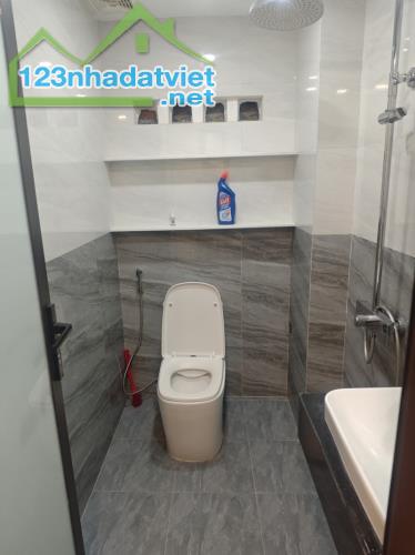 💥 Nhà gần Đường Nguyễn Văn Thoại, Đặng Vũ Hỷ. Cách Biển Mỹ Khê 2 phút đi xe, Sân bay 8 ph - 5