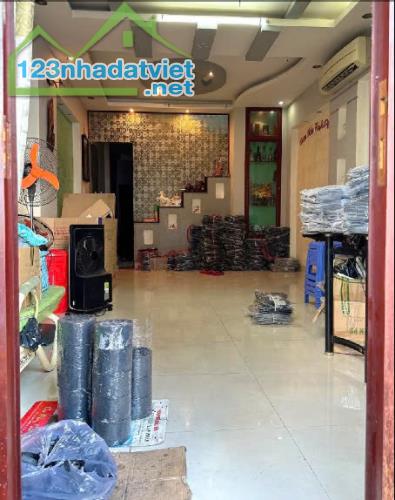 SIÊU RẺ -NGAY PHÚ THẠNH TÂN PHÚ -79M2(4x20) -HẺM 8M THÔNG NHÀ 3 TẦNG MỚI ĐẸP. CHỈ HƠN 8 TỶ - 5