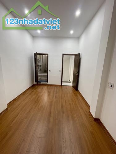 🏡 SIÊU PHẨM NHÀ GIẢNG VÕ- 22/26M2 -5 TẦNG-  20M RA PHỐ -giá chỉ 5.6 TỶ - Vị trí Nhà đẹp, - 3