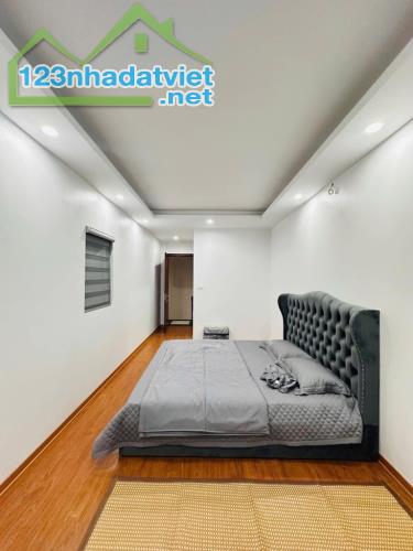 NHÀ 6TỶ XÍU 5TẦNG .Ô TÔ ĐỖ CỔNG - FULL NỘI THẤT  TẠI XUÂN ĐỈNH    nhà gần phố . Ngõ nông - 1