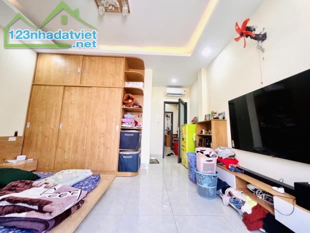 🏡🏡🏡 NHÀ 5 TẦNG HẺM XE HƠI THÔNG .LÊ ĐỨC THỌ PHƯỜNG 15 .GV ...DT 67M .💸💸💸 8.9 TỶ  + N