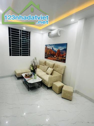 Bán Nhà Ngõ Hòa Bình - Hai Bà Trưng 30m2 x 5 tầng, 3 phòng ngủ đầy đủ công năng, mặt ngõ - 1