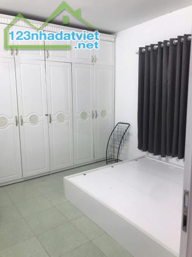 Cho thuê nhà nguyên căn phố Đặng Văn Ngữ - Đống Đa 40m x 2T, 4PN2VS giá 11 triệu - 3