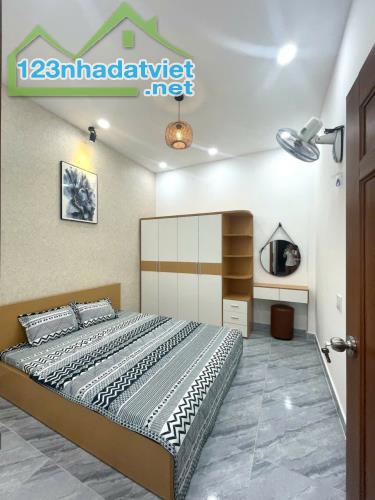 Nhà mới ô tô đỗ cửa, Phan Huy Ích + Trường Chinh, 4.2 tỷ