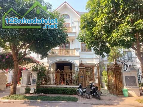 Bán Biệt Thự Hoa Sữa Vinhomes Riverside 295m2 View Sông, MT 9m Đẳng Cấp Hưởng Thụ 109 Tỷ - 1