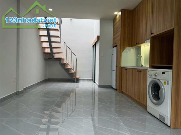 Bán Nhà Bình Thạnh - MẶT TIỀN KINH DOANH - Nhà 2 Tầng - 32m2 - chỉ 4,55 tỷ - 1