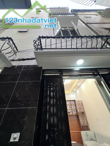 Cần bán nhà phố Mỹ Đình 36m2, 5T, ngõ thông, mặt tiền rộng,dân xây, ở ngay