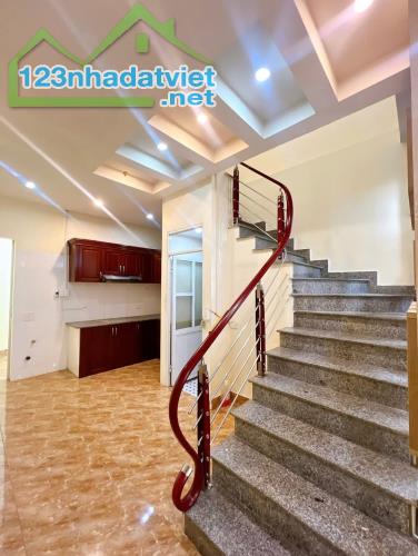 Bán Nhà phố Trại Lẻ, Kênh Dương, Lê Chân, Hải Phòng. 3 tầng, 48,9m2, 2,28 tỷ. Ngang 4m, t2 - 3