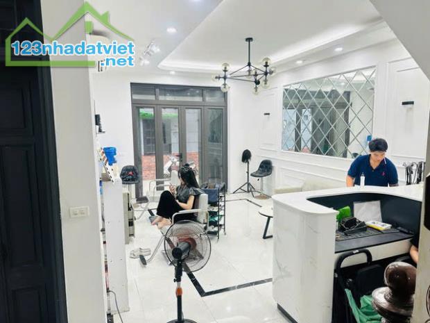 Bán nhà riêng Vừa ở vừa kinh doanh  4PN, 4WC, 95m2 tại Tôn Đức Thắng, Đống Đa, Hà Nội, - 2