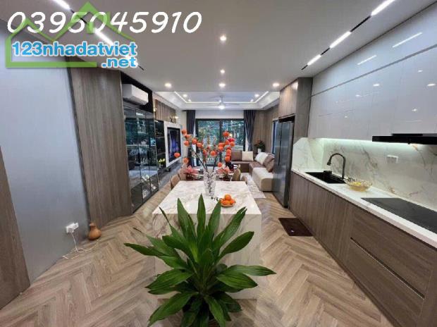 5 TẦNG THANG MÁY THIẾT KẾ SIÊU ĐẸP - ÔTÔ VÀO NHÀ - NGÕ ÔTÔ THÔNG - KHU VIP CỰ KHỐI - FULL