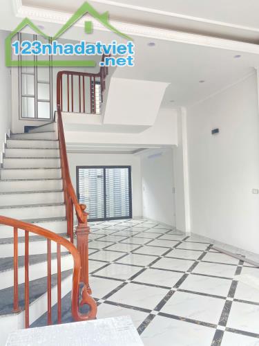 Cần bán nhà Tứ Hiệp Thanh Trì GĐ chuyển về Tây Hồ. Cần bán nhanh 5 tầng 4,3 tỷ - 1