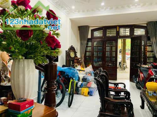 Nhà mặt phố - Phố Xuân Quỳnh – Phường Trung Hòa – 68m2 – MT5m – 5 Tầng – 31 tỷ . - 2