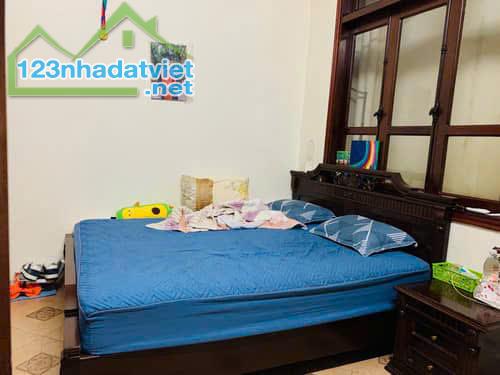 Nhà mặt phố - Phố Xuân Quỳnh – Phường Trung Hòa – 68m2 – MT5m – 5 Tầng – 31 tỷ .