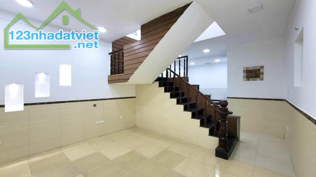 Gấp bán nhà 50m² 5x10m Hẻm Nguyễn Ảnh Thủ Quận 12 giá rẻ 3.28 tỷ - 1
