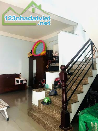 Nhà mới về, 2 tầng kiêng cố, Bình Trưng Tây , Q2 Dt 64m2 ( 6 x 11 ) x 2T, chỉ 4.9 ty - 4