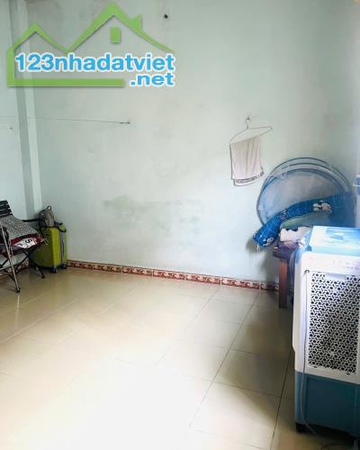 Nhà mới về, 2 tầng kiêng cố, Bình Trưng Tây , Q2 Dt 64m2 ( 6 x 11 ) x 2T, chỉ 4.9 ty - 3