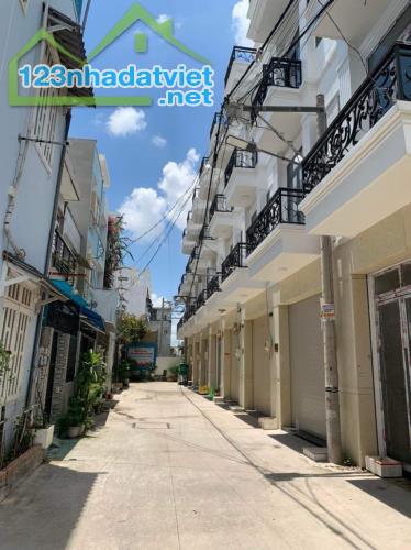 🏠🏡 Bán nhà Hà Huy giáp thạnh Xuân    👉 Diện tích : 52m (4 x13) giá 4.6 tỷ   Hẻm ô tô th - 1