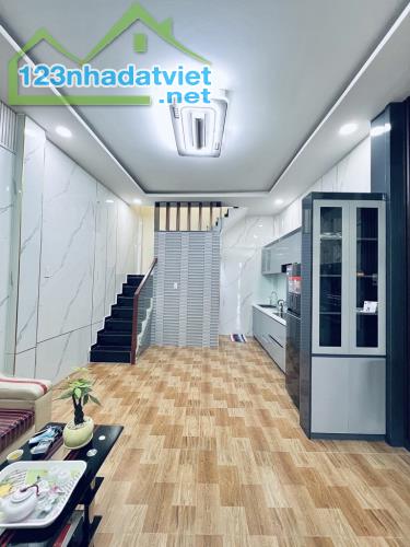 BÁN NHÀ SIÊU PHẨM TÂN BINH MI NI 40M2 - 2 TẦNG - 3.8 TỶ - GIÁP BÊN SÂN BAY TÂN SƠN NHẤT