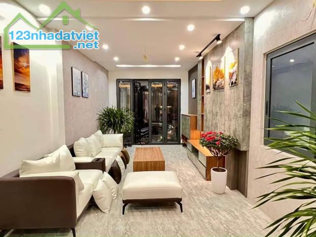 Chính chủ gửi bán nhà Xuân Thuỷ, 30m ra mặt phố, ngõ thông, 42m2, 8.2 tỷ - 3