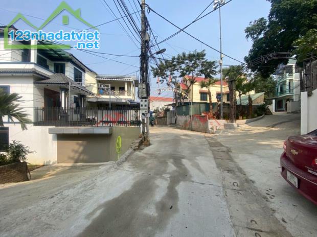 SIÊU PHẨM GIAS2,850 TỶ NHÀ TẠI TIÊN PHƯƠNG-CHƯƠNG MỸ D/T:52,6M - 3