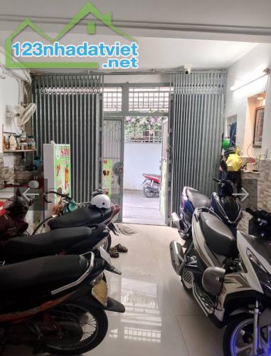 Hẻm xe tải 8m Thành Thái, Q.10, DT: 70m2, Năm tầng thang máy, giá 16 tỷ 5. - 2