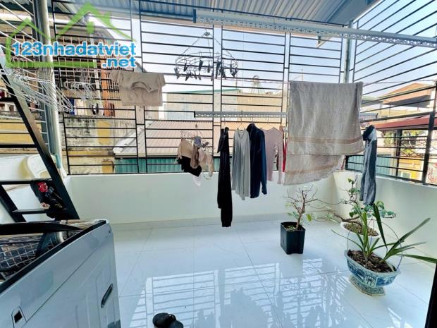 Ngõ 3 Gác Thông Tứ Tung - Kinh Doanh - Nhà Đẹp, ngõ phố Vĩnh Tuy dt: 40m, mt: 6m, 6 tầng