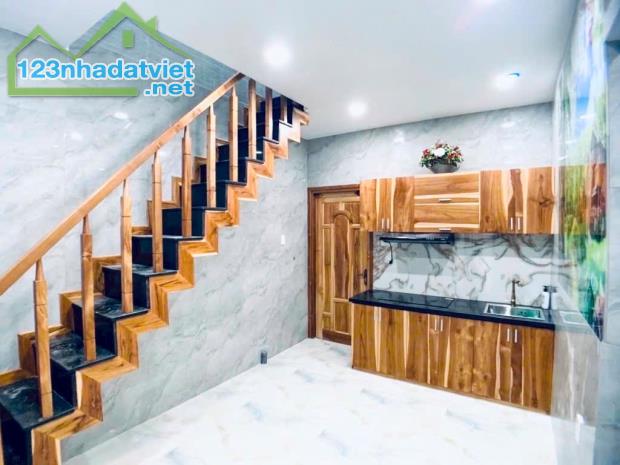 NGANG KHỦNG 8M - SÁT MẶT TIỀN NGUYỄN VĂN KHỐI P.11 GÒ VẤP. DT 8M x 18M. VUÔNG VỨC. - 4