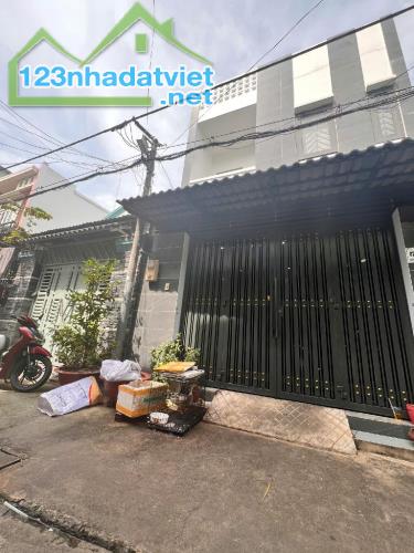 BÁN NHÀ HXH Nguyễn Sỹ Sách, Tân Bình 2 tầng 78m2 (4,3x18). Nhà đẹp ở ngay. Giá chỉ 6 tỷ. - 3