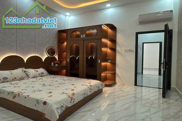 Bán nhà hẻm 3.5m, Đường Số 4, Gò Vấp, 4m x 11m, 40.4 m², nhà đẹp - Giá 5.59 tỷ TL