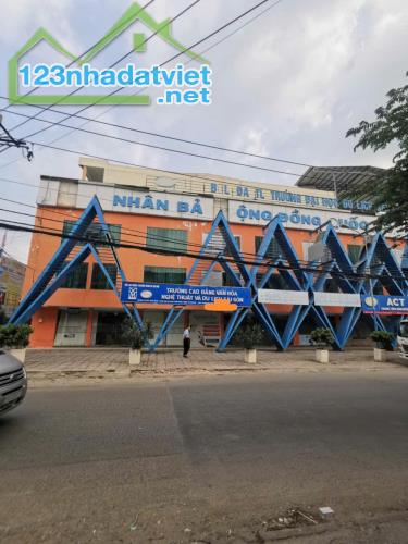 M&A Trường CĐ VH-DL SG MT Tân Thới Nhất Q12 giá tốt cho NĐT - 1