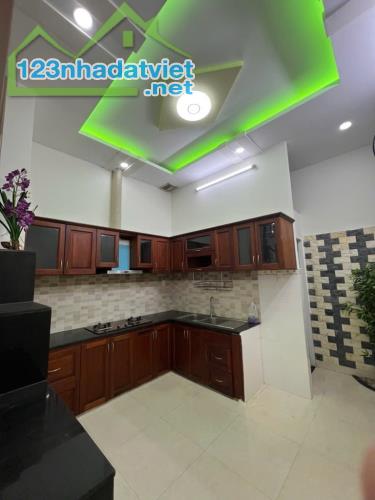 Mua bán nhà Lê Văn Qưới 48m2, 3 tầng, 4 phòng ngủ, đường 6m ô tô vào nhà thông tứ tung. - 2