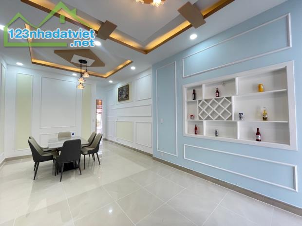 🔥🔥🏡 Bán nhà mặt tiền thạnh Xuân 21 quá đẹp 👍👍  Diện tích 76m (4x19) giá 7.5tỷ   Mô tả - 1