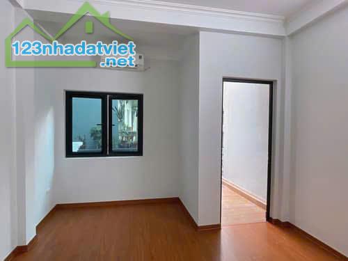 Thái Hà 110m2 – Mặt tiền 6.5m – 10 tầng – Ô tô vào nhà – 37,5 tỷ .