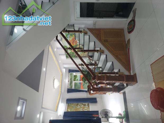 Chủ nhiệt bán nhà  2 mặt tiền thạnh Xuân 25 , siêu phẩm 👌🔥🔥🏡  Diện tích 56m ( 4.7x 12.