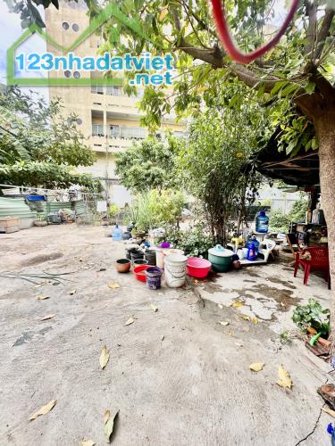 Chỉ 9 Tỷ Có Ngay 200m2 Đất Thổ Cư Quận Tân Phú Hẽm Rộng 8m